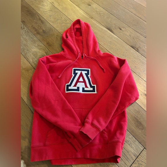 University of Arizona red size medium hoodie - Picture 1 of 4